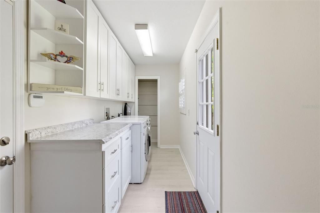 For Sale: $915,000 (4 beds, 2 baths, 3364 Square Feet)