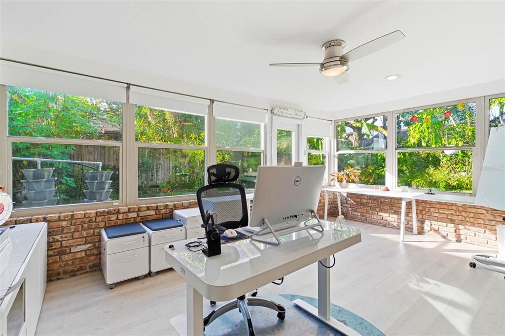 For Sale: $915,000 (4 beds, 2 baths, 3364 Square Feet)