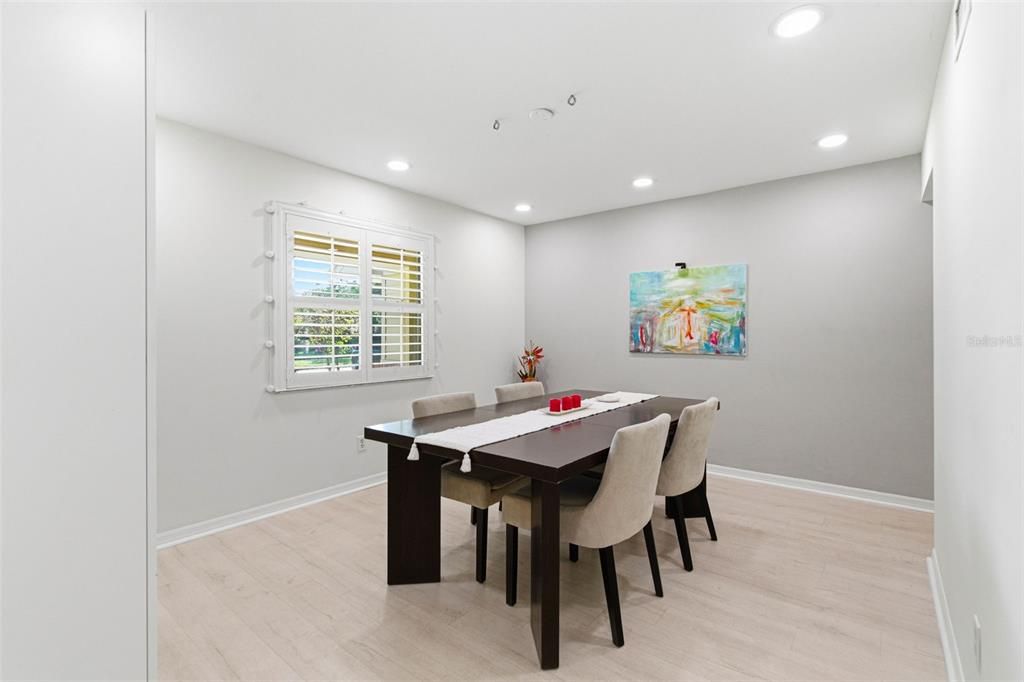 For Sale: $915,000 (4 beds, 2 baths, 3364 Square Feet)