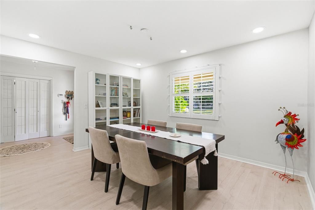 For Sale: $915,000 (4 beds, 2 baths, 3364 Square Feet)