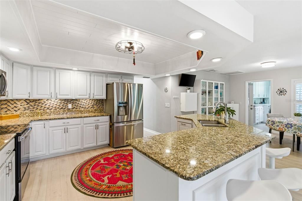 For Sale: $915,000 (4 beds, 2 baths, 3364 Square Feet)