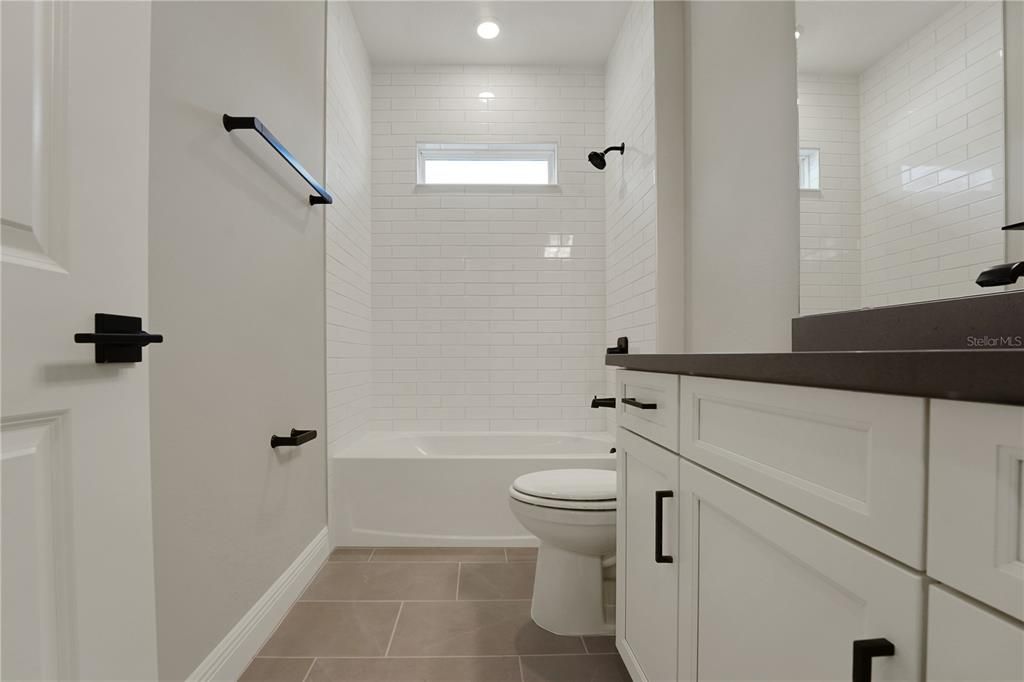 For Sale: $1,104,772 (6 beds, 3 baths, 3550 Square Feet)