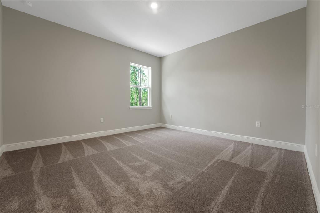 For Sale: $1,104,772 (6 beds, 3 baths, 3550 Square Feet)