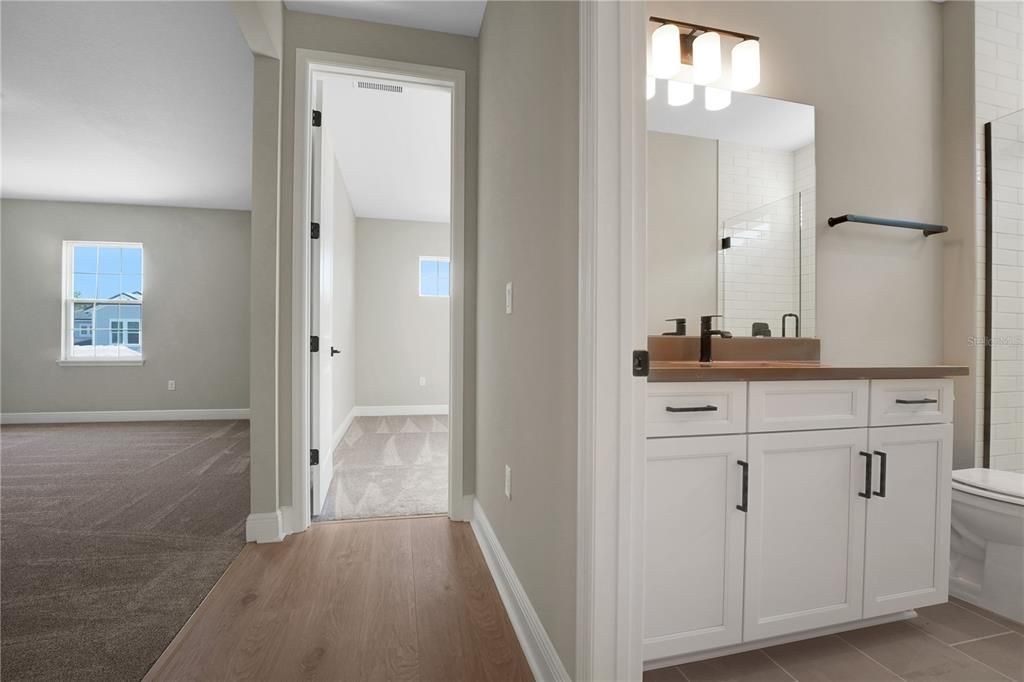 For Sale: $1,104,772 (6 beds, 3 baths, 3550 Square Feet)