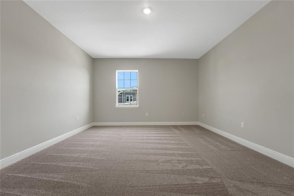 For Sale: $1,104,772 (6 beds, 3 baths, 3550 Square Feet)