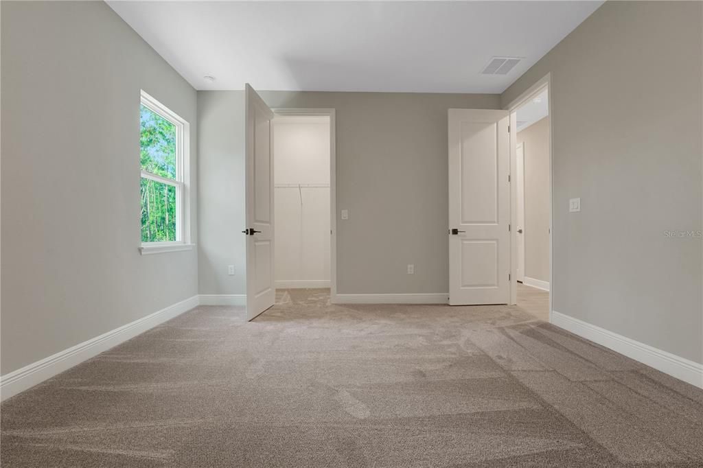 For Sale: $1,104,772 (6 beds, 3 baths, 3550 Square Feet)