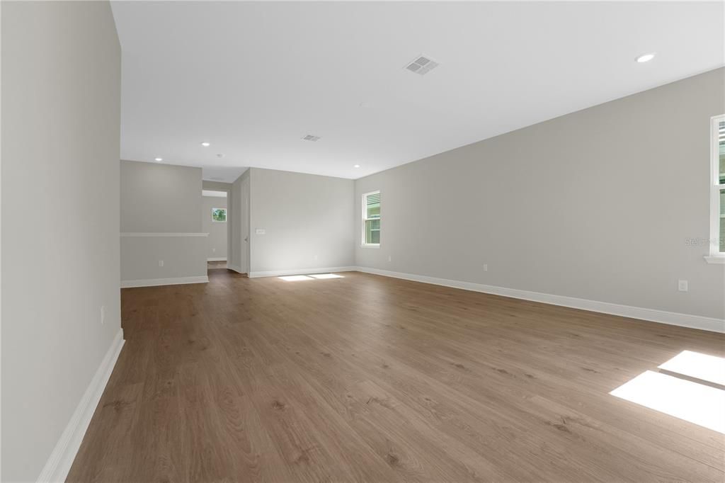 For Sale: $1,104,772 (6 beds, 3 baths, 3550 Square Feet)