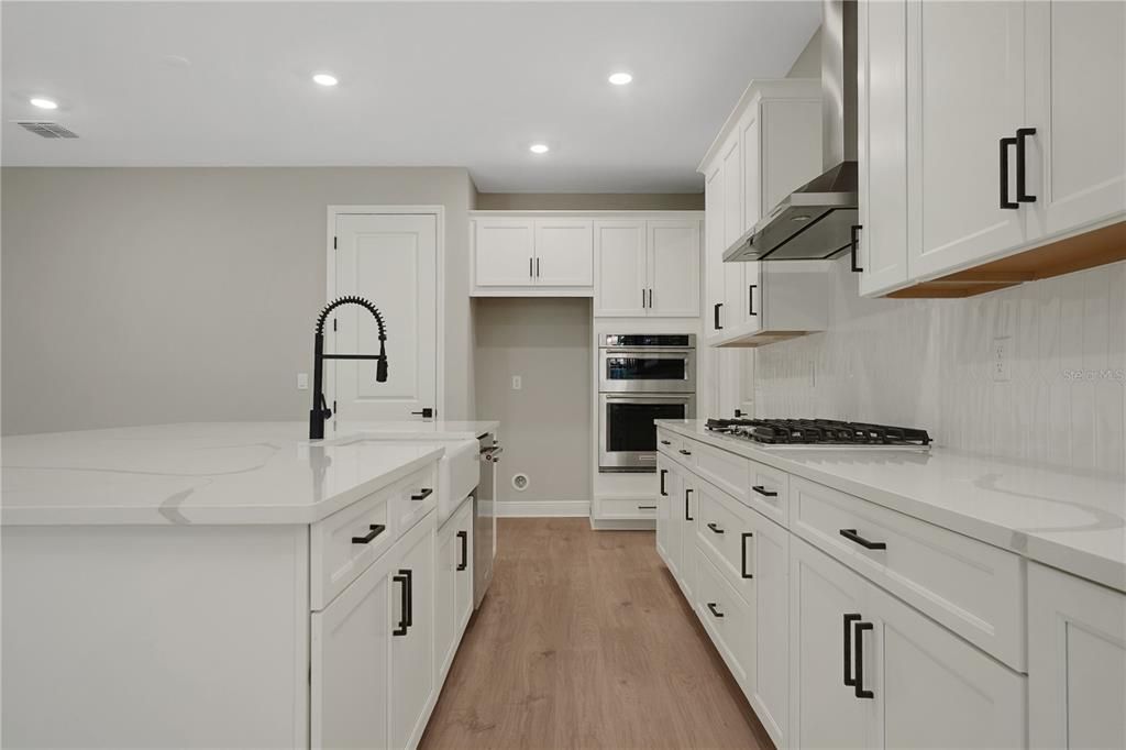 For Sale: $1,104,772 (6 beds, 3 baths, 3550 Square Feet)