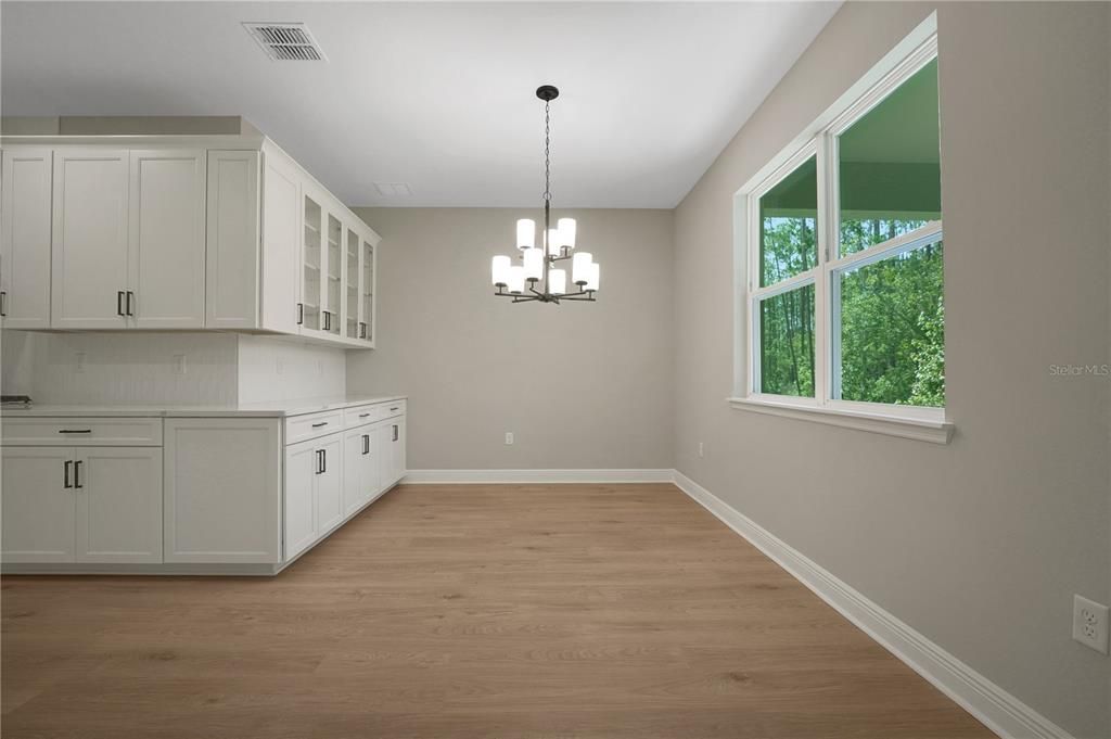 For Sale: $1,104,772 (6 beds, 3 baths, 3550 Square Feet)