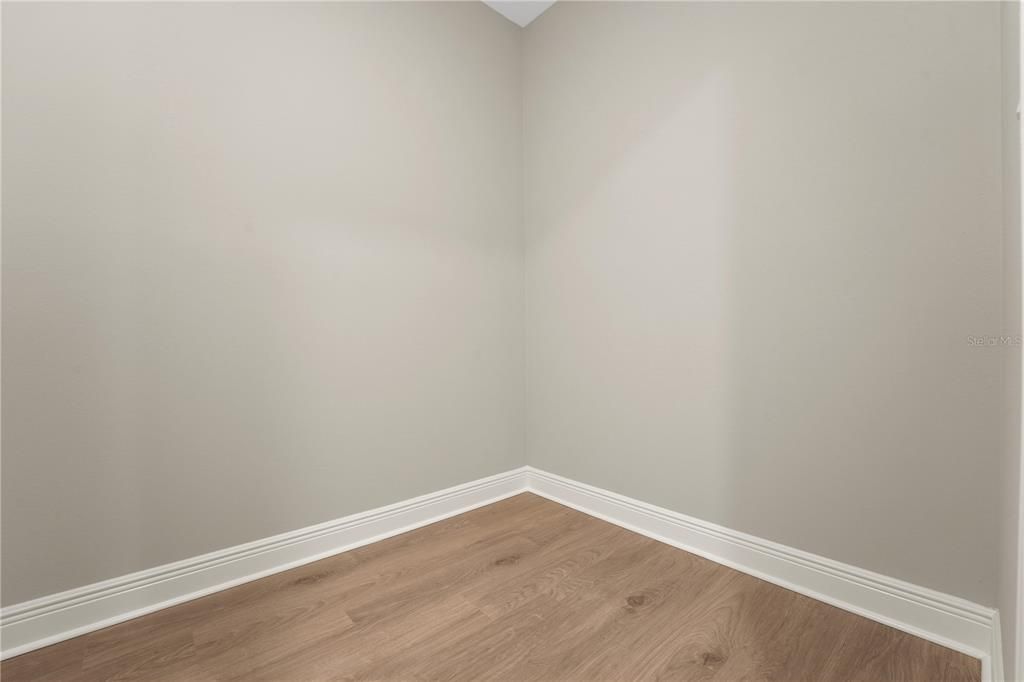 For Sale: $1,104,772 (6 beds, 3 baths, 3550 Square Feet)