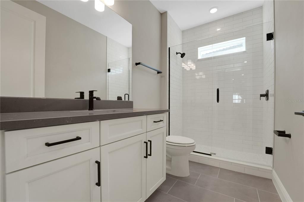 For Sale: $1,104,772 (6 beds, 3 baths, 3550 Square Feet)