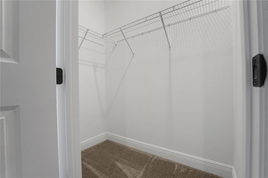 For Sale: $1,104,772 (6 beds, 3 baths, 3550 Square Feet)