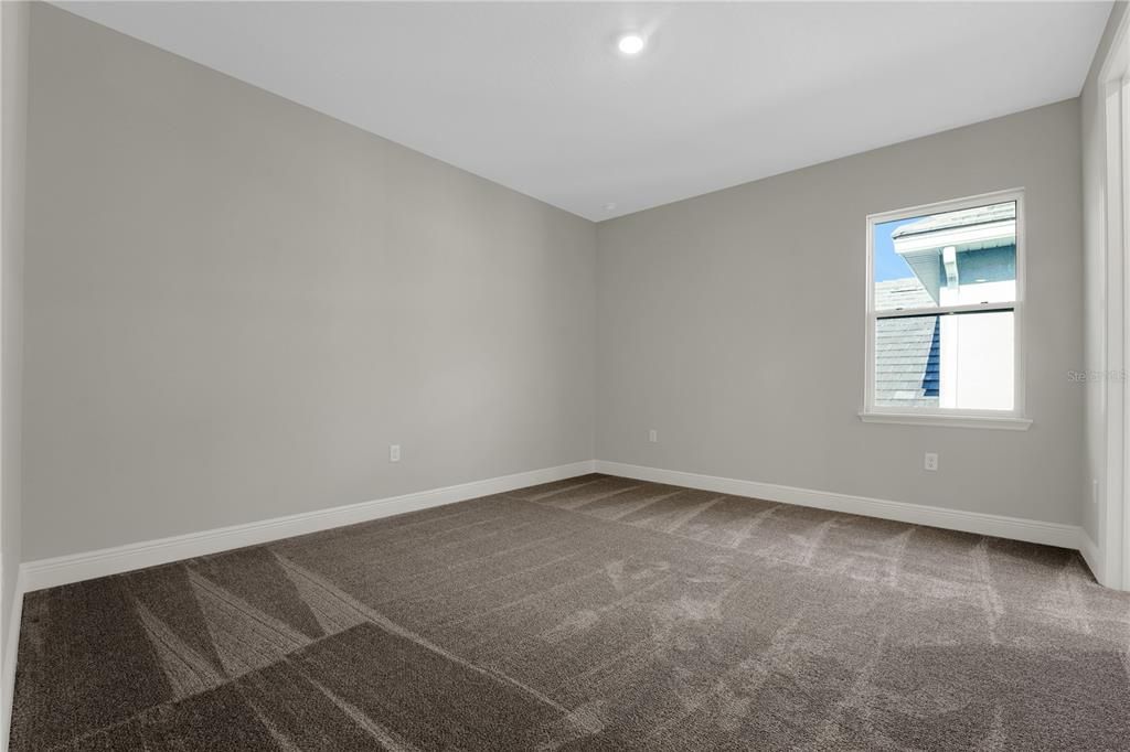 For Sale: $1,104,772 (6 beds, 3 baths, 3550 Square Feet)