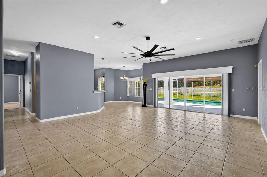 For Sale: $485,000 (4 beds, 3 baths, 2541 Square Feet)