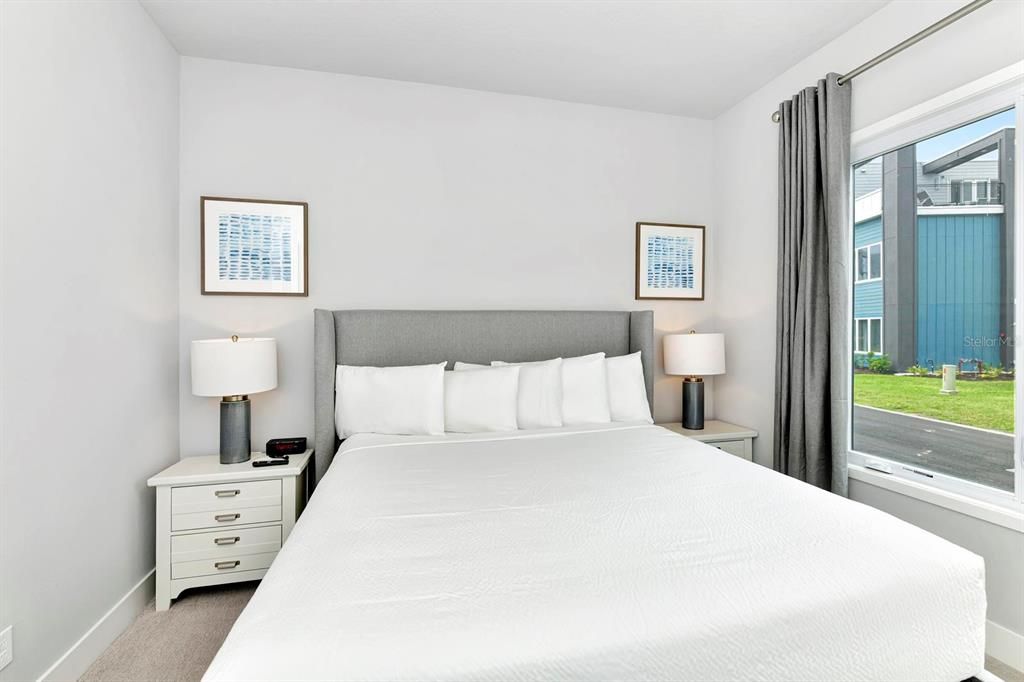 出租: $2,500 (3 贝兹, 3 浴室, 1500 平方英尺)