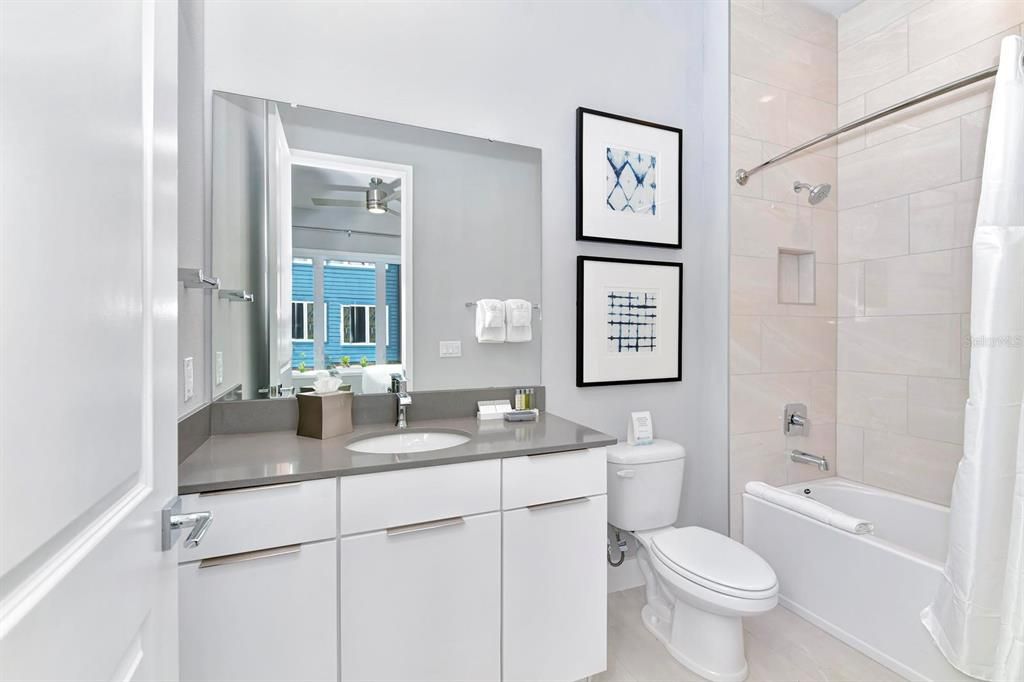 出租: $2,500 (3 贝兹, 3 浴室, 1500 平方英尺)