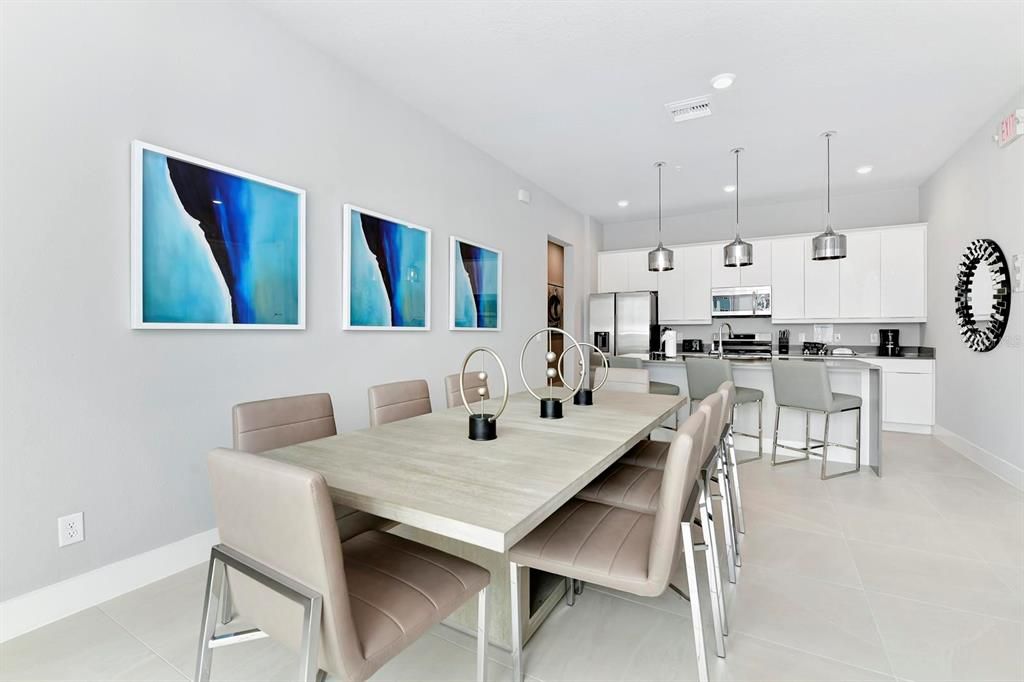 出租: $2,500 (3 贝兹, 3 浴室, 1500 平方英尺)