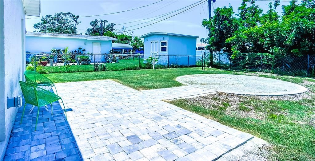 На продажу: $282,500 (3 спален, 1 ванн, 912 Квадратных фут)