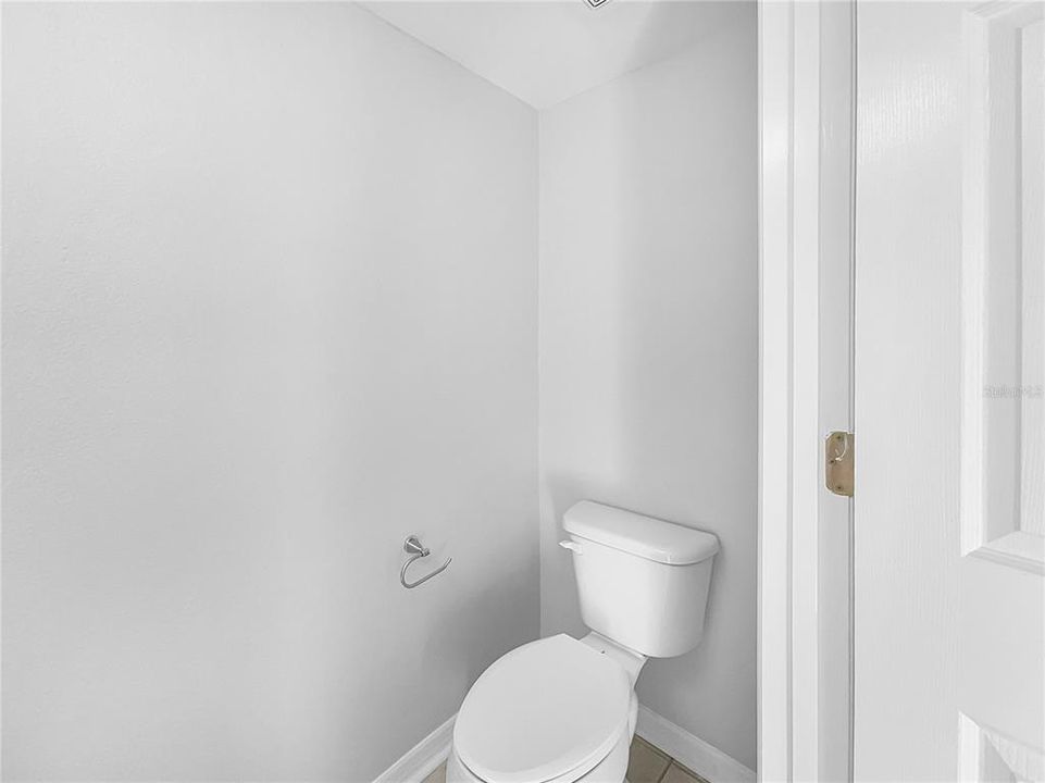 En Venta: $384,000 (4 camas, 2 baños, 2233 Pies cuadrados)