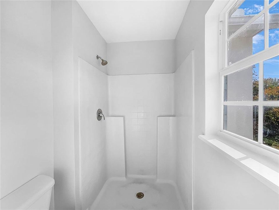 En Venta: $384,000 (4 camas, 2 baños, 2233 Pies cuadrados)