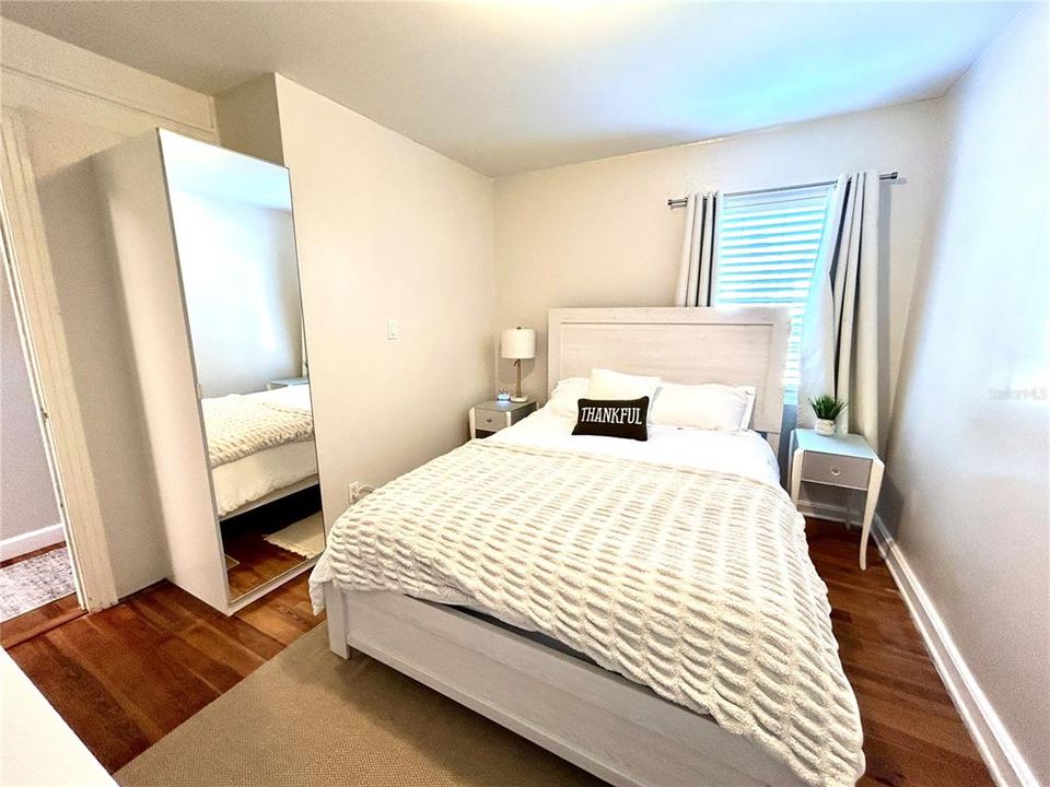 For Rent: $3,250 (3 beds, 1 baths, 1160 Square Feet)