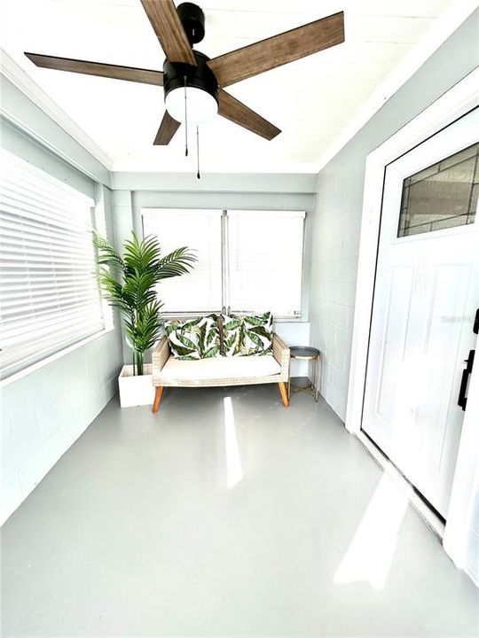 For Rent: $3,250 (3 beds, 1 baths, 1160 Square Feet)