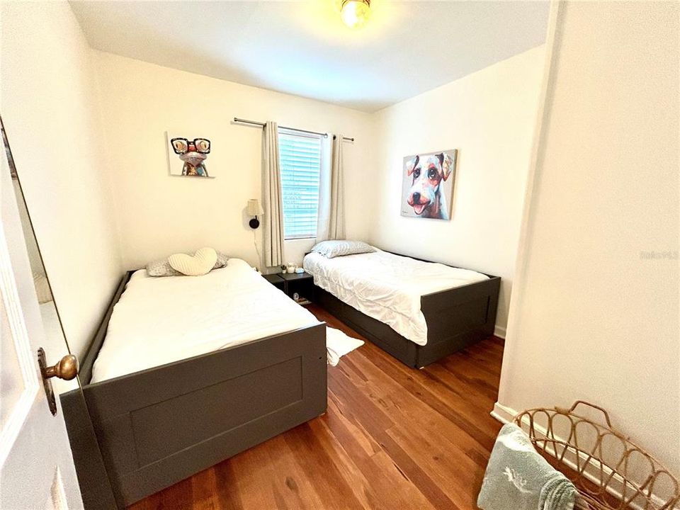 For Rent: $3,250 (3 beds, 1 baths, 1160 Square Feet)
