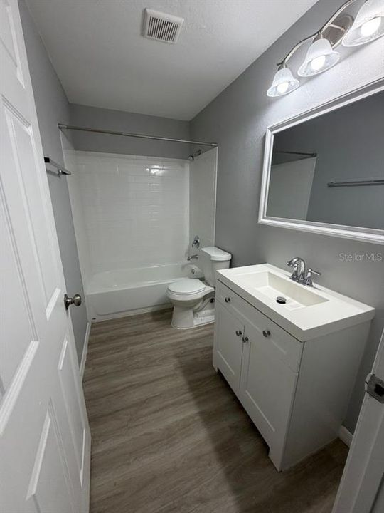 For Rent: $1,195 (1 beds, 1 baths, 750 Square Feet)