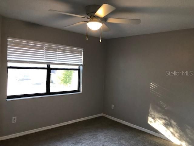 В аренду: $1,050 (2 спален, 1 ванн, 4290 Квадратных фут)