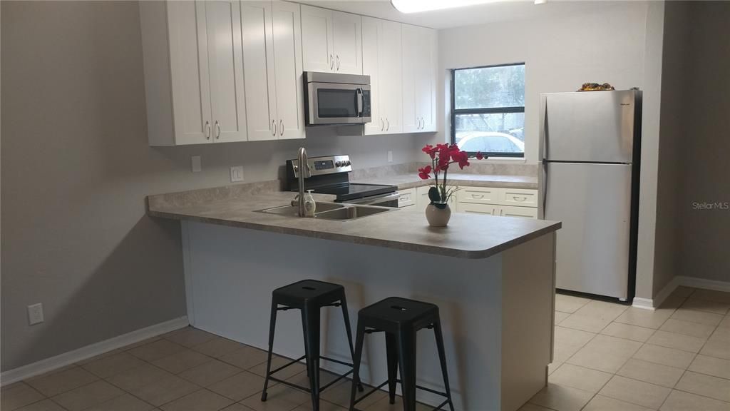 В аренду: $1,050 (2 спален, 1 ванн, 4290 Квадратных фут)