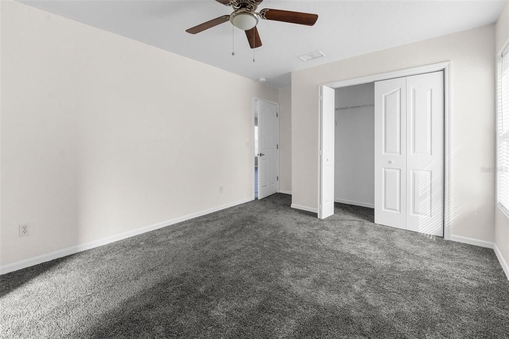 En Venta: $289,900 (3 camas, 2 baños, 1960 Pies cuadrados)