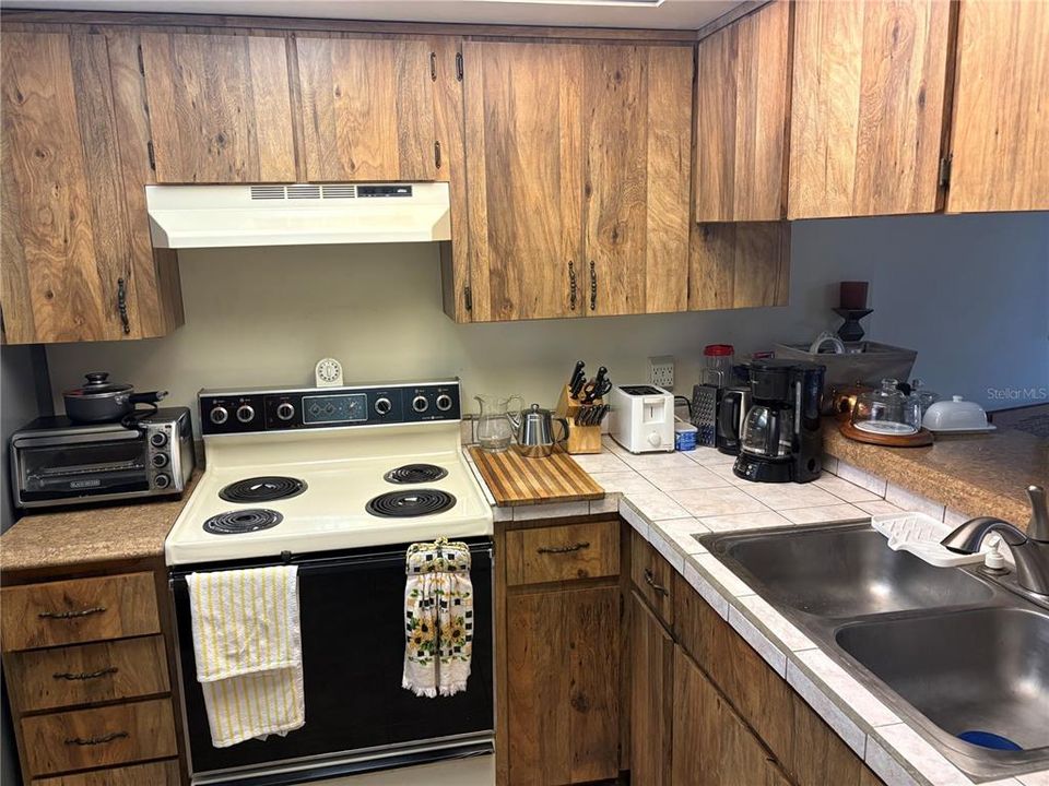 En Venta: $214,900 (2 camas, 2 baños, 935 Pies cuadrados)