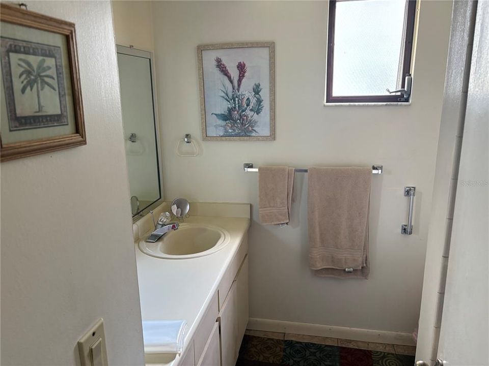 En Venta: $214,900 (2 camas, 2 baños, 935 Pies cuadrados)