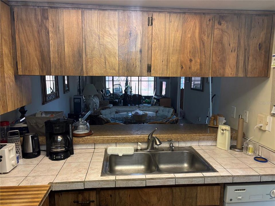 En Venta: $214,900 (2 camas, 2 baños, 935 Pies cuadrados)