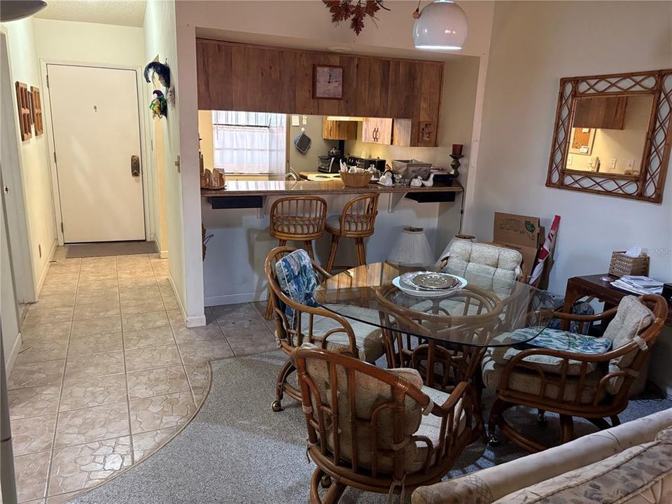 En Venta: $214,900 (2 camas, 2 baños, 935 Pies cuadrados)