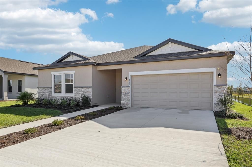 En Venta: $469,990 (4 camas, 2 baños, 1982 Pies cuadrados)