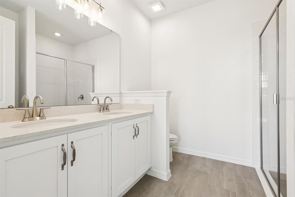 En Venta: $469,990 (4 camas, 2 baños, 1982 Pies cuadrados)