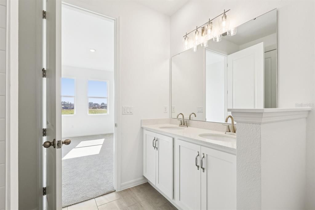 En Venta: $469,990 (4 camas, 2 baños, 1982 Pies cuadrados)