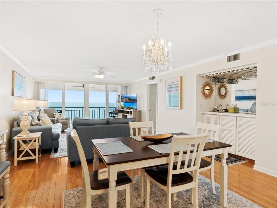 For Rent: $3,800 (3 beds, 2 baths, 1622 Square Feet)