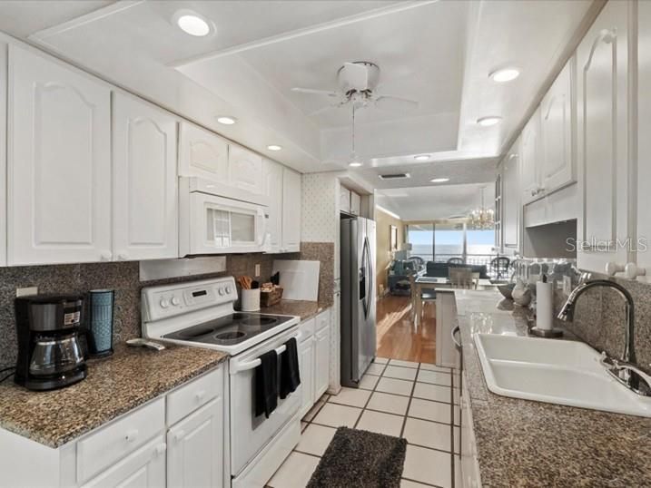 For Rent: $3,800 (3 beds, 2 baths, 1622 Square Feet)