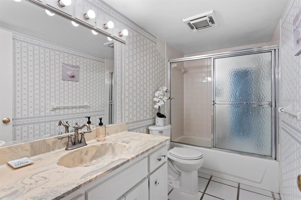 For Rent: $3,800 (3 beds, 2 baths, 1622 Square Feet)