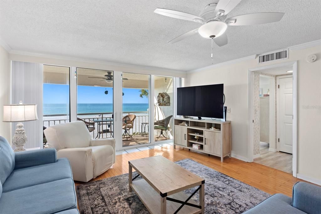 For Rent: $3,800 (3 beds, 2 baths, 1622 Square Feet)