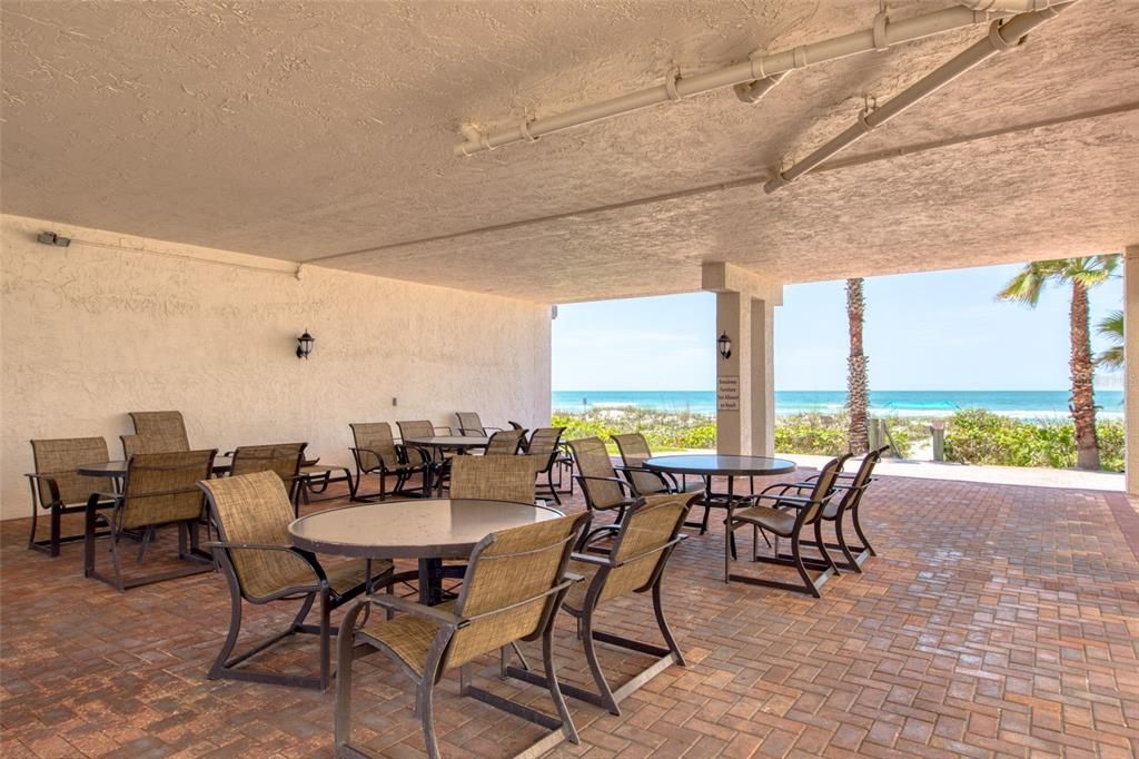 For Rent: $3,800 (3 beds, 2 baths, 1622 Square Feet)