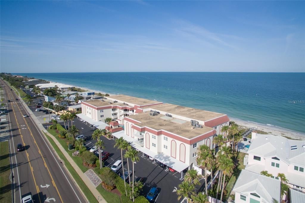 For Rent: $3,800 (3 beds, 2 baths, 1622 Square Feet)