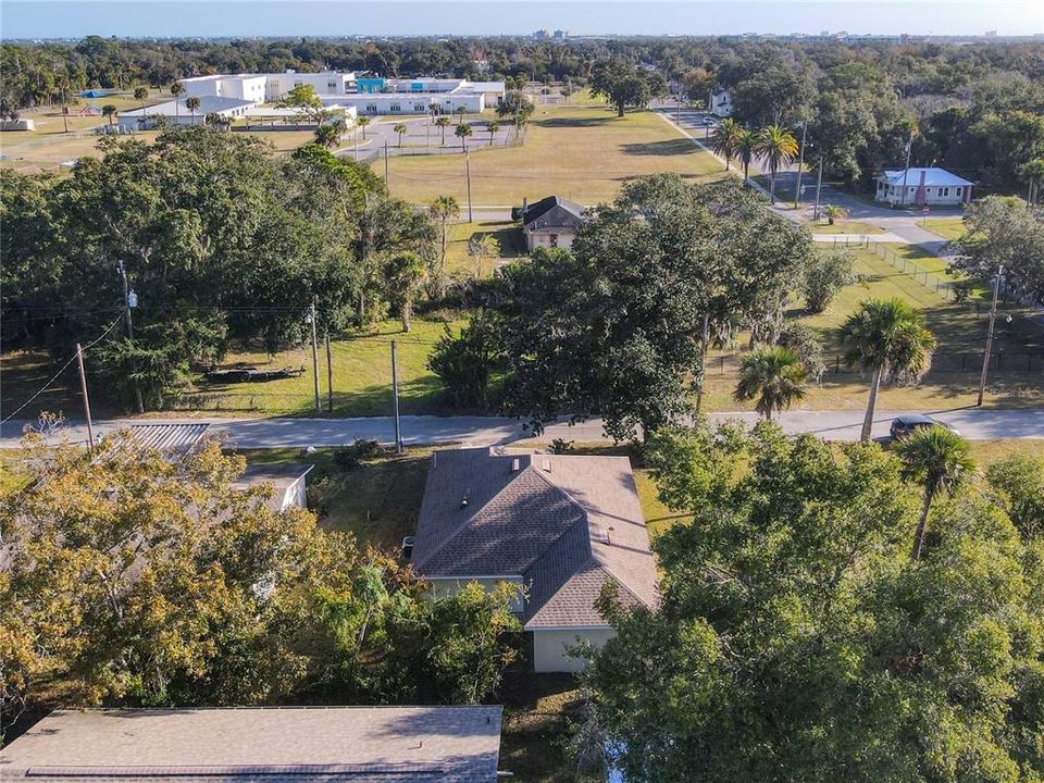 待售: $274,900 (2 贝兹, 1 浴室, 1146 平方英尺)