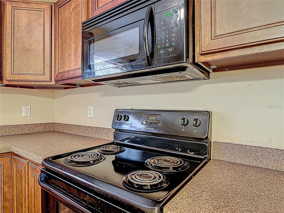 待售: $274,900 (2 贝兹, 1 浴室, 1146 平方英尺)