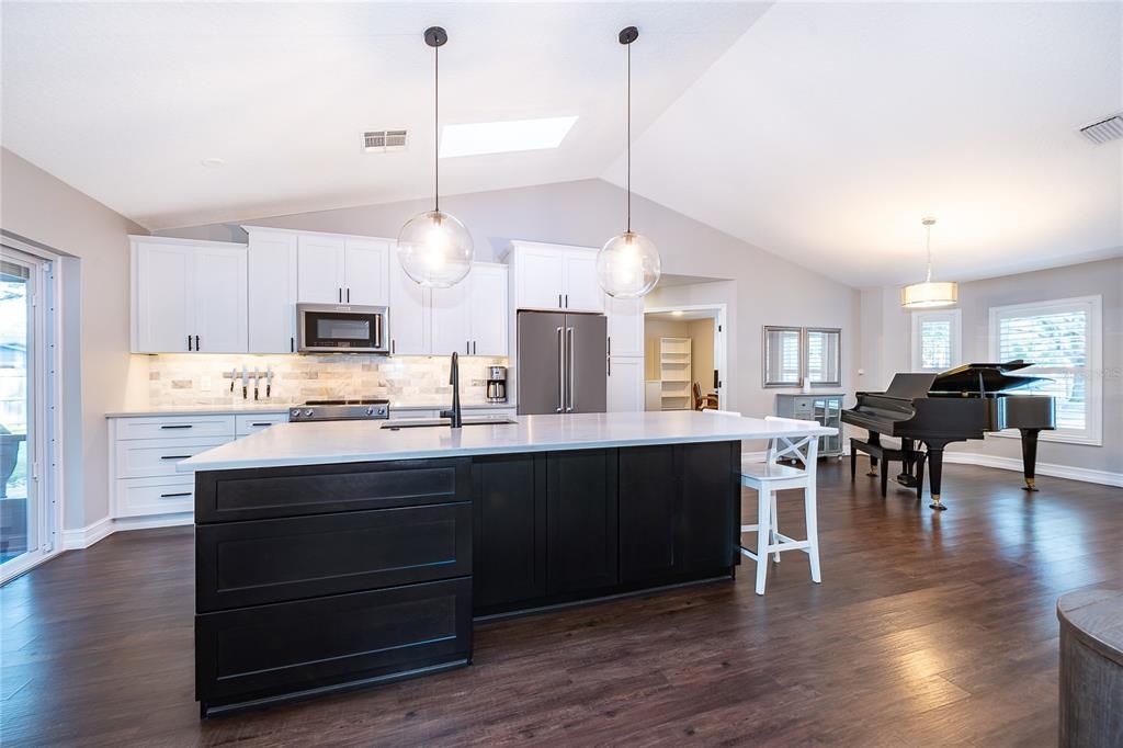 待售: $439,000 (3 贝兹, 2 浴室, 1667 平方英尺)