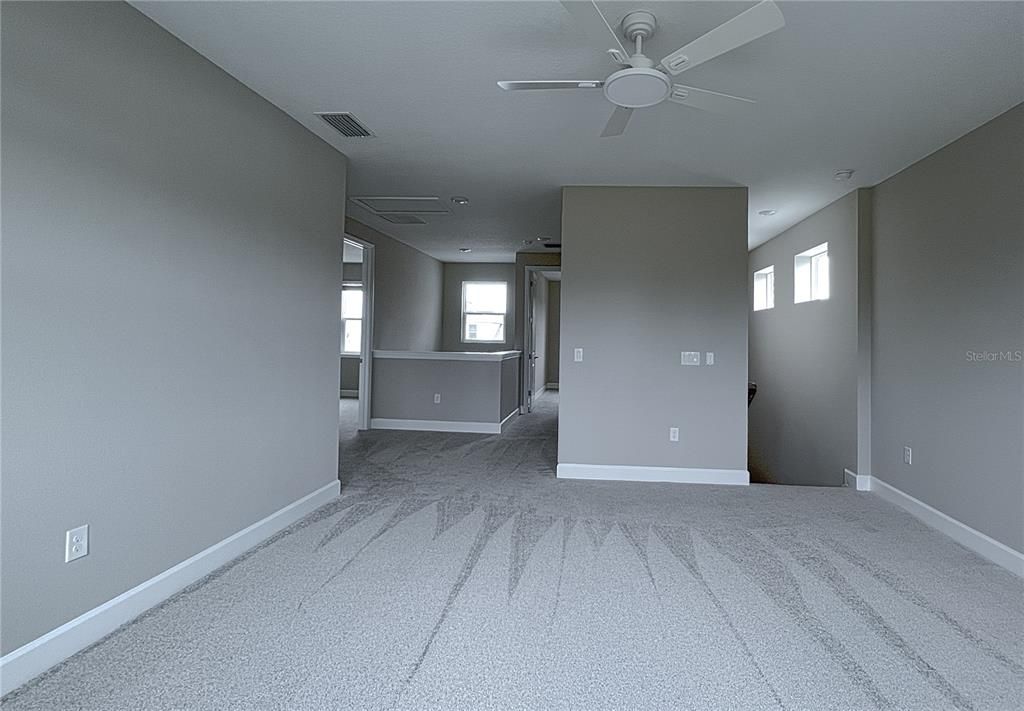 В аренду: $4,700 (5 спален, 4 ванн, 3100 Квадратных фут)