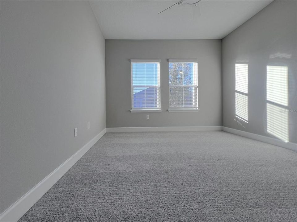 В аренду: $4,700 (5 спален, 4 ванн, 3100 Квадратных фут)