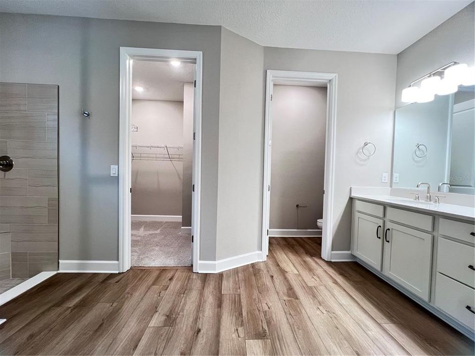 В аренду: $4,700 (5 спален, 4 ванн, 3100 Квадратных фут)